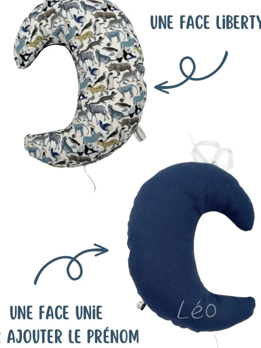 Coussin lune musical brodé au prénom de bébé