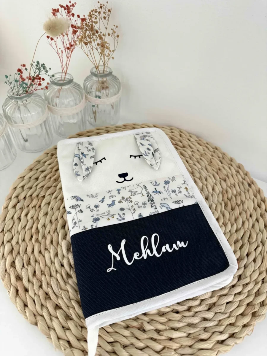 Protège carnet de santé personnalisé lapin bleu