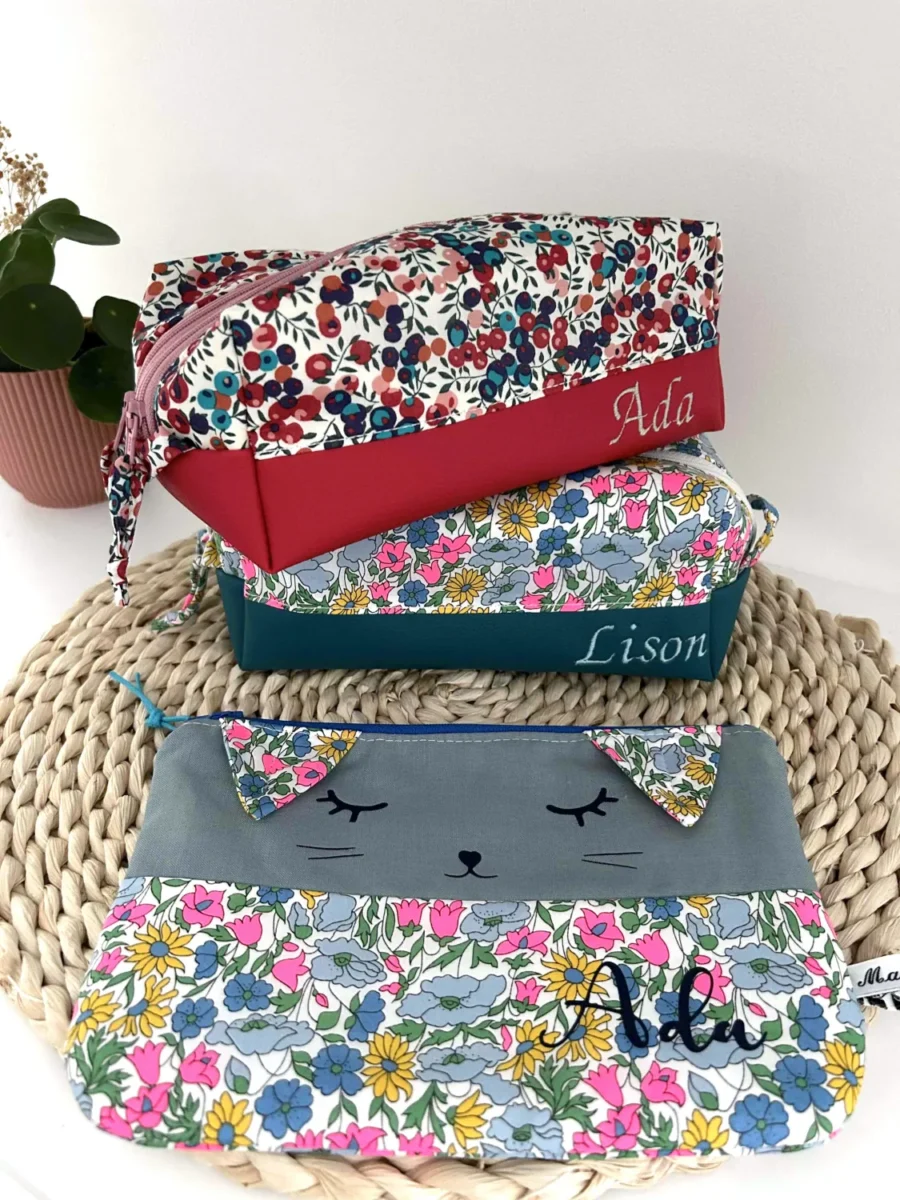Trousses double brodées prénom tissu liberty