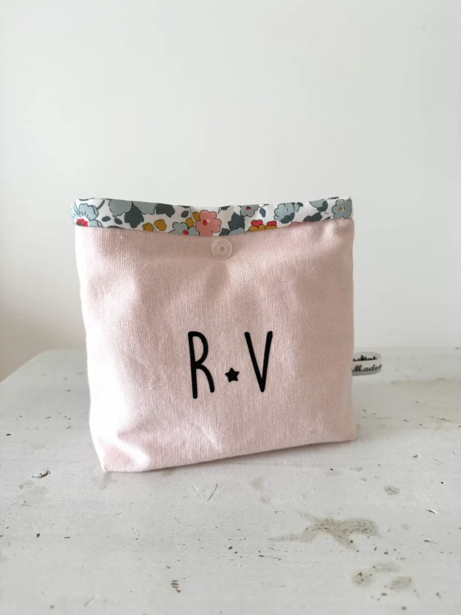 Pochette personnalisée et ses lingettes