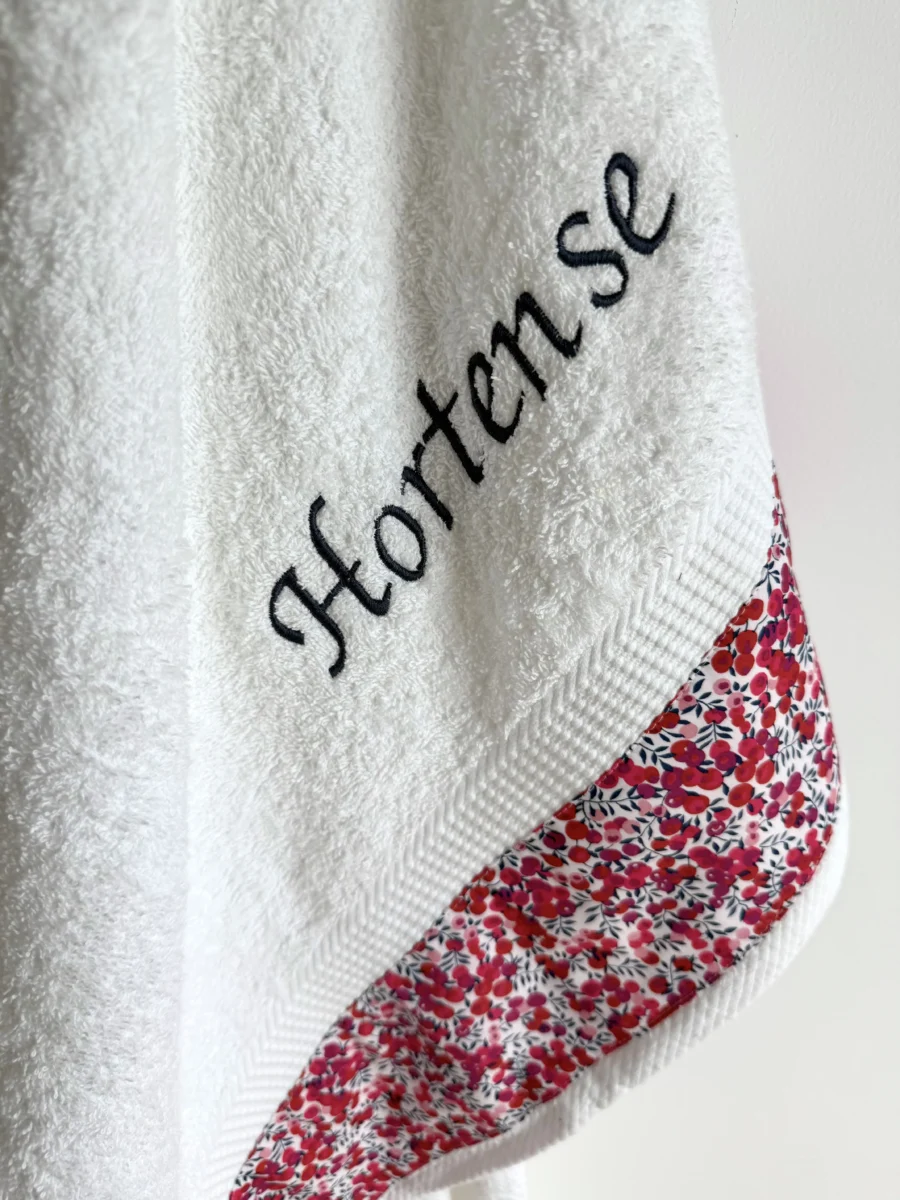 Serviette de toilette brodée personnalisée