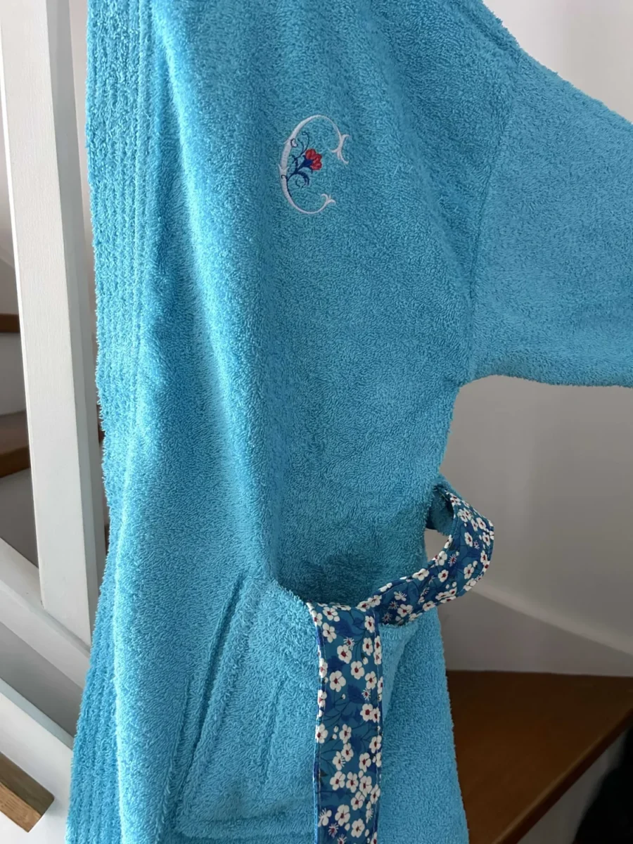 Peignoir initiale fleurie turquoise