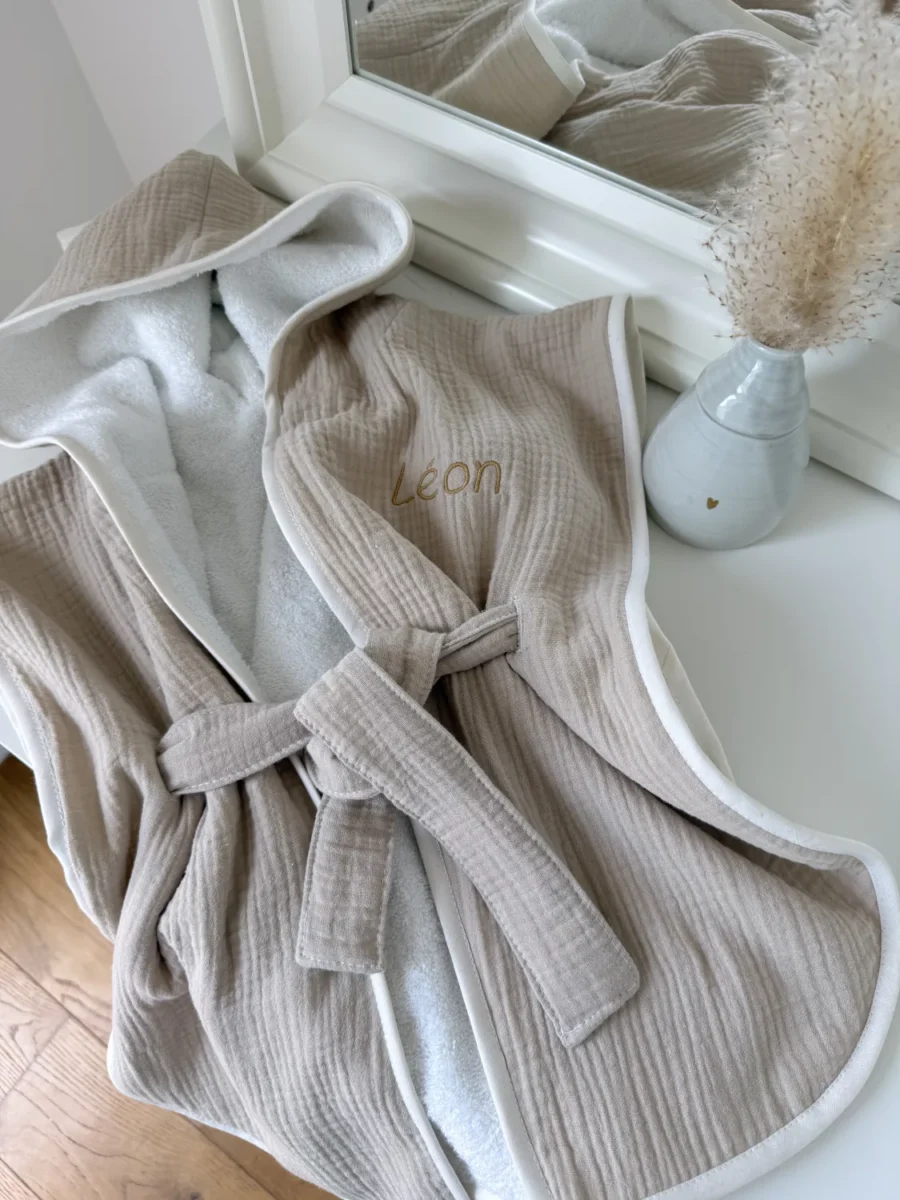 Poncho brodé prénom naissance
