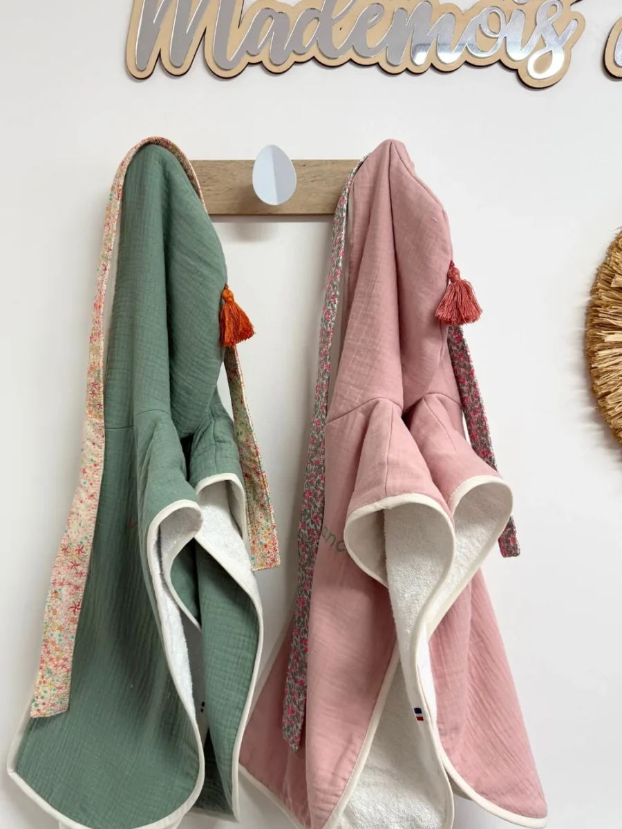 Poncho de bain bébé brodé jumeaux